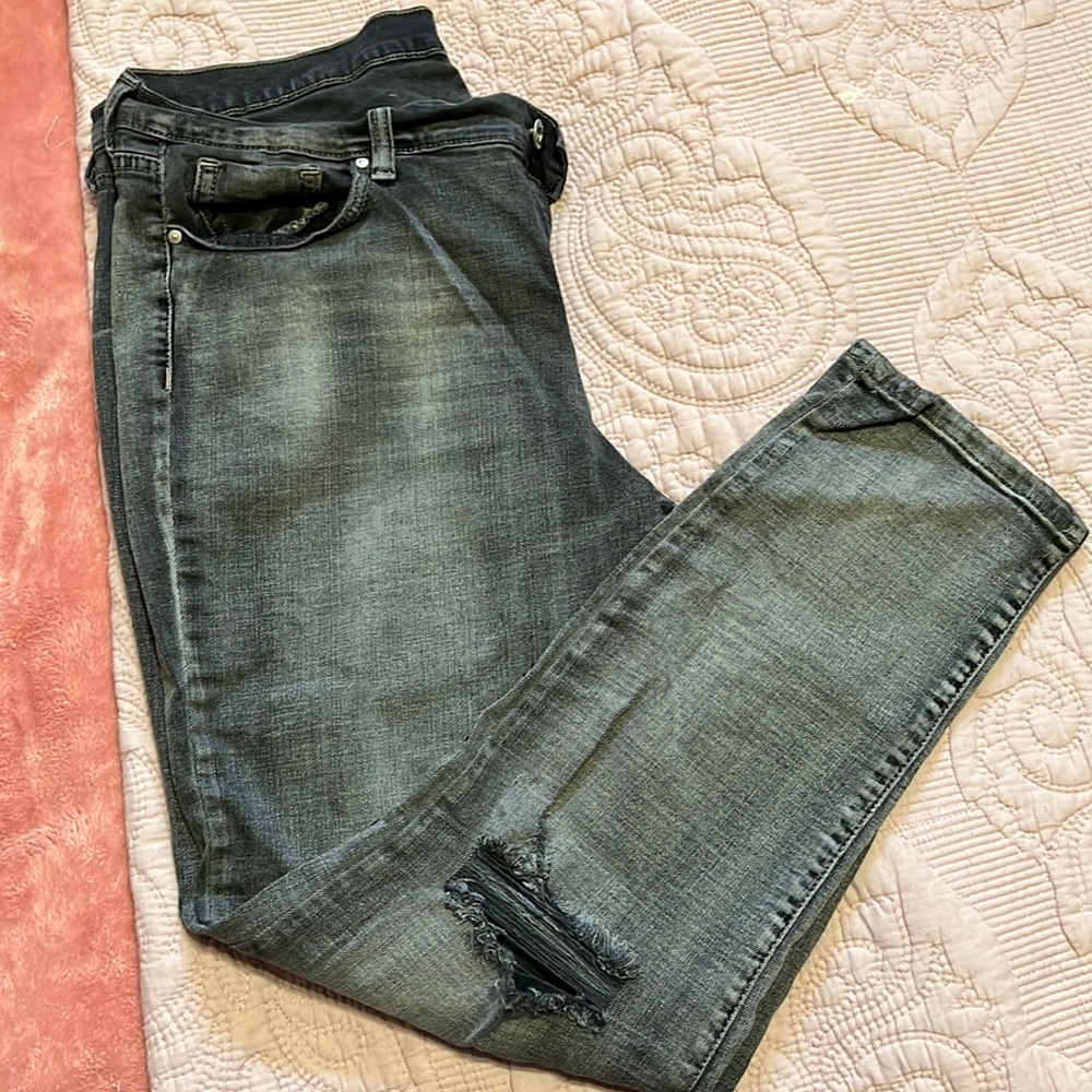 Jessica Simpson grey ankle skinny jeans. With black details. Size 31
